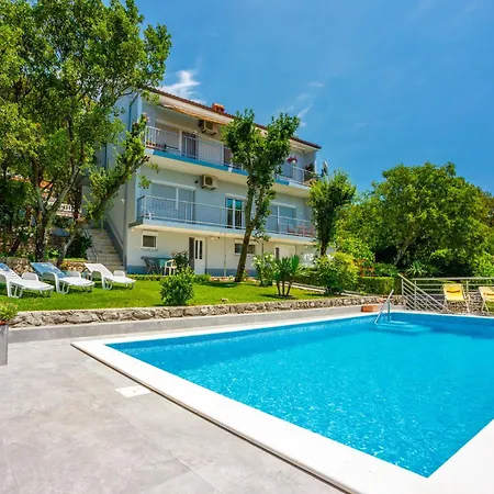 Apartment Viki D Dramalj