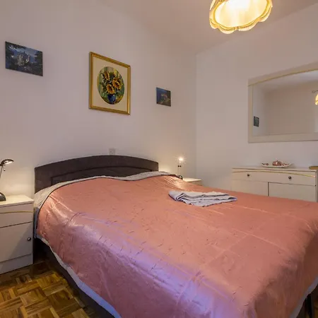 Apartment Viki D Dramalj