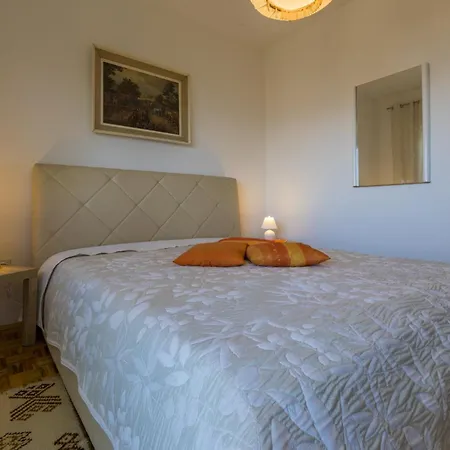 Viki D Apartment Dramalj