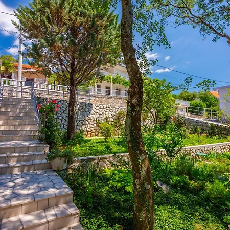 Viki D Apartment Dramalj