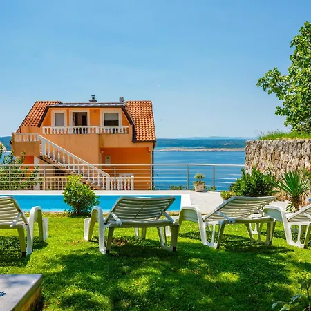 Apartment Viki D Dramalj